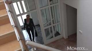 MOM Estate agent MILF wakes and fucks horny student